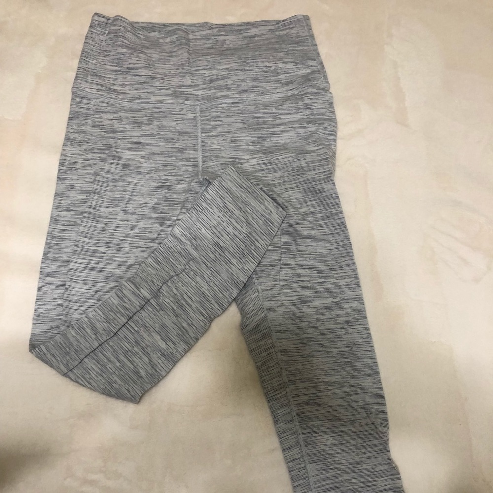 Lululemon wunder unders size 8
